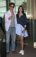 Hrithik Roshan and Pooja Hegde snapped as they leave for Hyderabad on 31st July 2016